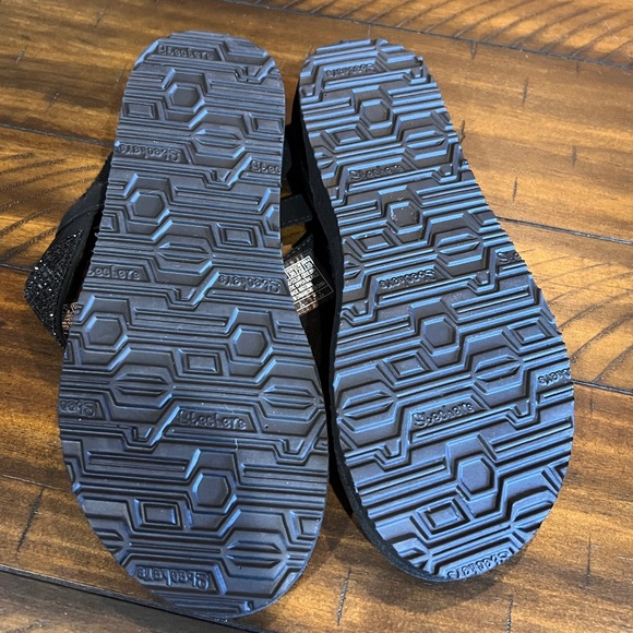 Skechers Yoga Foam new sequined sandals Size 6 - Picture 4 of 5